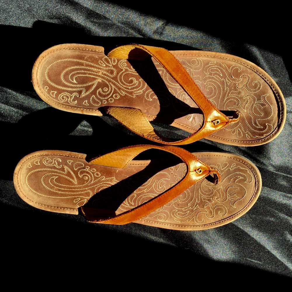 OLUKAI PANIOLO wedge SANDAL🌺🌴